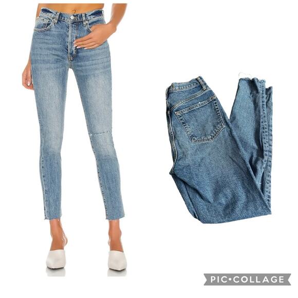 We The Free Distressed Button Fly Raw Cut High rise Mom Jean Size 2 or 26 - EUC - Picture 1 of 12